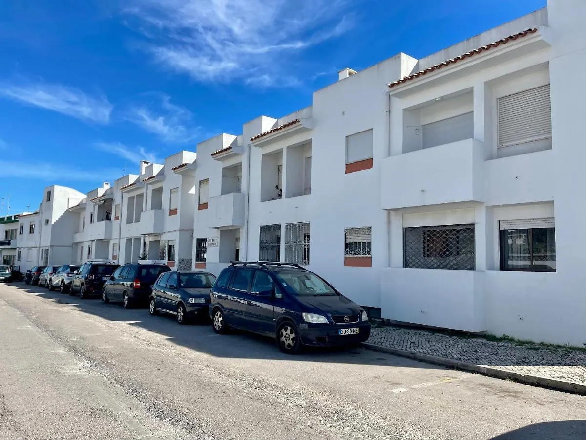 Albufeira Centre Apartment With Pool